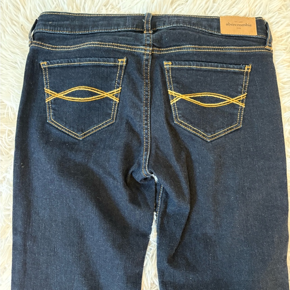 Abercrombie & Fitch Girls's Blue Jeans - Picture 3 of 4